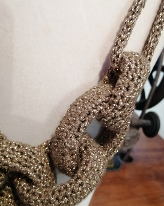 Collana-elementi all'uncinetto-lurex bronzo-nuova