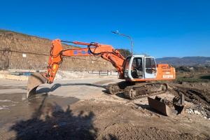 Escavatore cingolato fiat hitachi ex 215