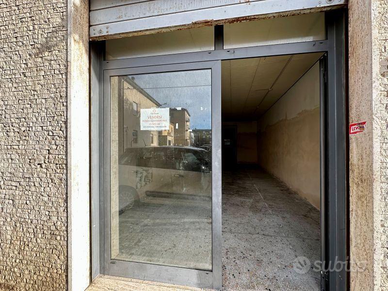 F2C Fondo commerciale di 84mq - Vista 2