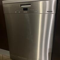 Lavastoviglie in acciao Miele  G 5000