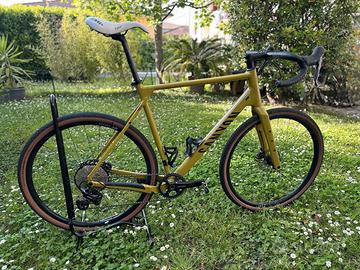 Bici Canyon Gravel Grizl 8 1by COME NUOVA