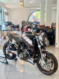 KTM 990 SUPER DUKE AKRAPOVIC