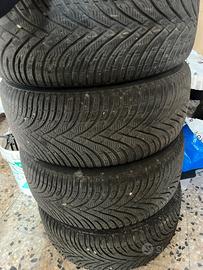 Pneumatici 235/45/17