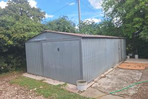 Box-Garage in lamiera zincata da 30 metri quadri