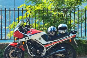 Honda VF500F 1984 FMI + ricambi seconda moto 