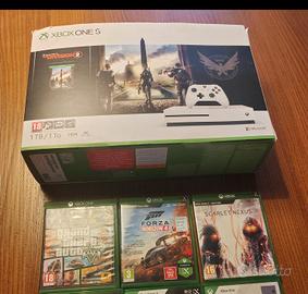 Xbox one S + giochi  + 2 joypad