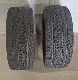 Due Gomme Invernali 225/40 R18  92H XL
