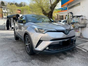 Toyota style c-hr 2017