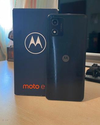 Motorola e13 2/64GB