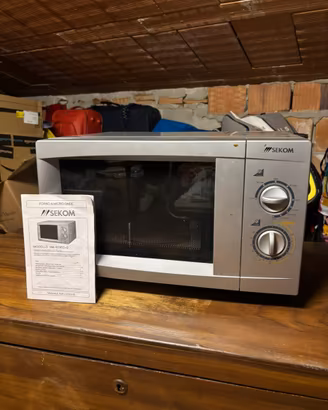 Forno Microonde Sekom