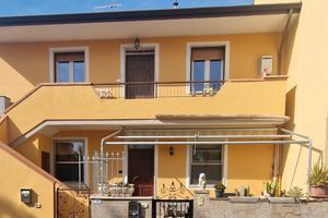 Casa semindipendente