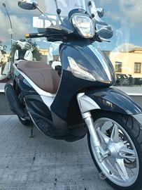 Piaggio Beverly 350 ABS ASR anno: 2020