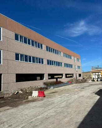 Immobile di 1000 m² con 1 locale a Villa Literno