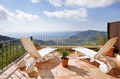Villa di 256 m² con più di 5 locali e box auto dop