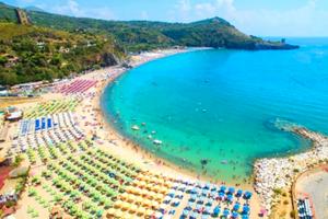 Villin al centro 100mt mare marina di camerota