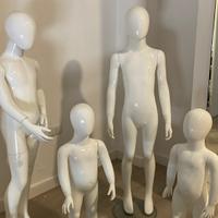 manichini bianchi per abbigliamento bambini