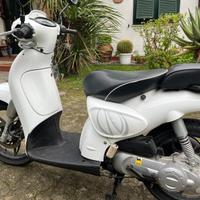 Aprilia Scarabeo 50 2T - 2014