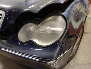 Proiettore sinistro MERCEDES-BENZ CLASSE C del 200