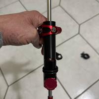 Ammortizzatore di sterzo