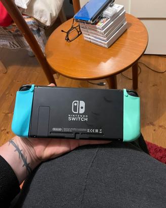 NINTENDO SWITCH + ACCESSORI E GIOCHI