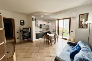 Accogliente Trilocale Semi-nuovo con Ascensore e G