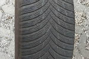 4 pneumatici invernali Firestone 215/60 R16 99H