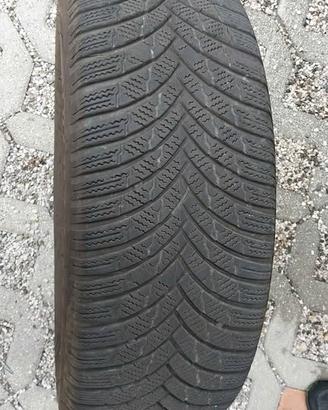 4 pneumatici invernali Firestone 215/60 R16 99H