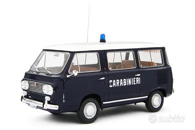 Modellino Fiat 850 Familiare Carabinieri 1965 1/18