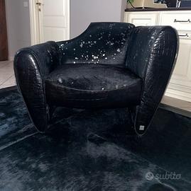 Poltrona  Monaco in cavallino nero e argento