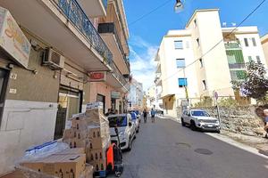 NEGOZIO A CASTELLAMMARE DI STABIA