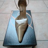 Scarpe nuove da cerimonia, o sposa
