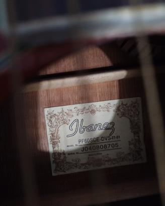 chitarra acustica Ibanez 