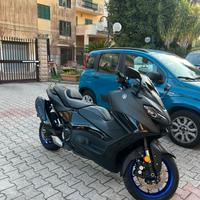 Tmax 560 Icon Blue 0 SINSISTRI