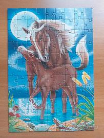 Puzzle completo 99 pezzi con due cavalli