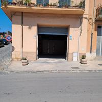 Posto Camper in Garage con Tetto Alto