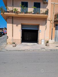 Posto Camper in Garage con Tetto Alto