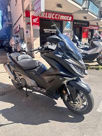 Kymco AK 550