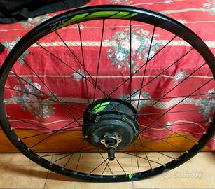 ruota completa di motore rockrider E-ST 100