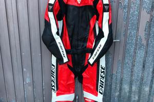Tuta DAINESE nuova.