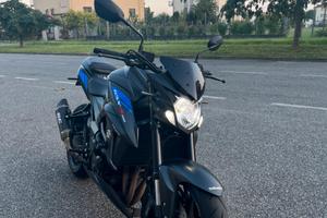 SUZUKI GSX-S 750 A2