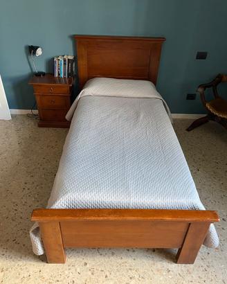 Letto in legno arte povera