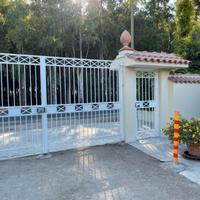 Villette a 200 m. dal mare in parco