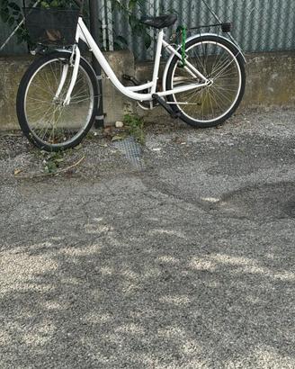 Mi hanno rubato la bicicletta.