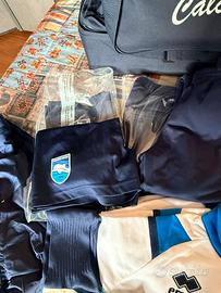Kit completo di calcio  Pescara bambino 8/9 anni