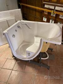Vasca bagno con sportello sinistra