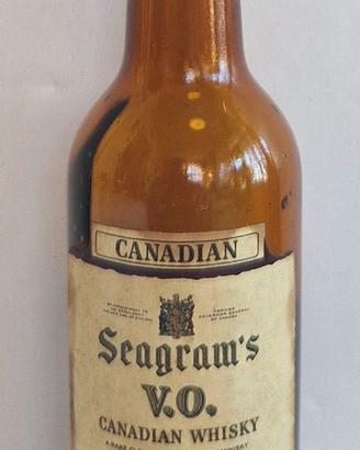 Mignon Seagram's V.O. Canadian Whisky