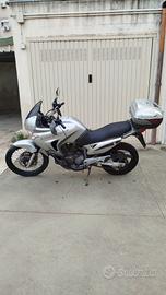 Moto Honda Transalp 650 anno 2006