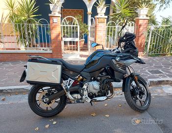 MOTO BMW F 750 GS
