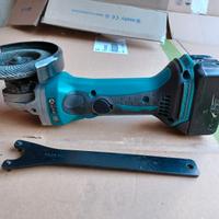 Flessibile Makita modello DGA452 18V