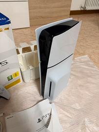 Playstation 5 slim + controller + gioco e scatola
